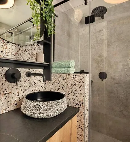 Center Nest Апартаменти *